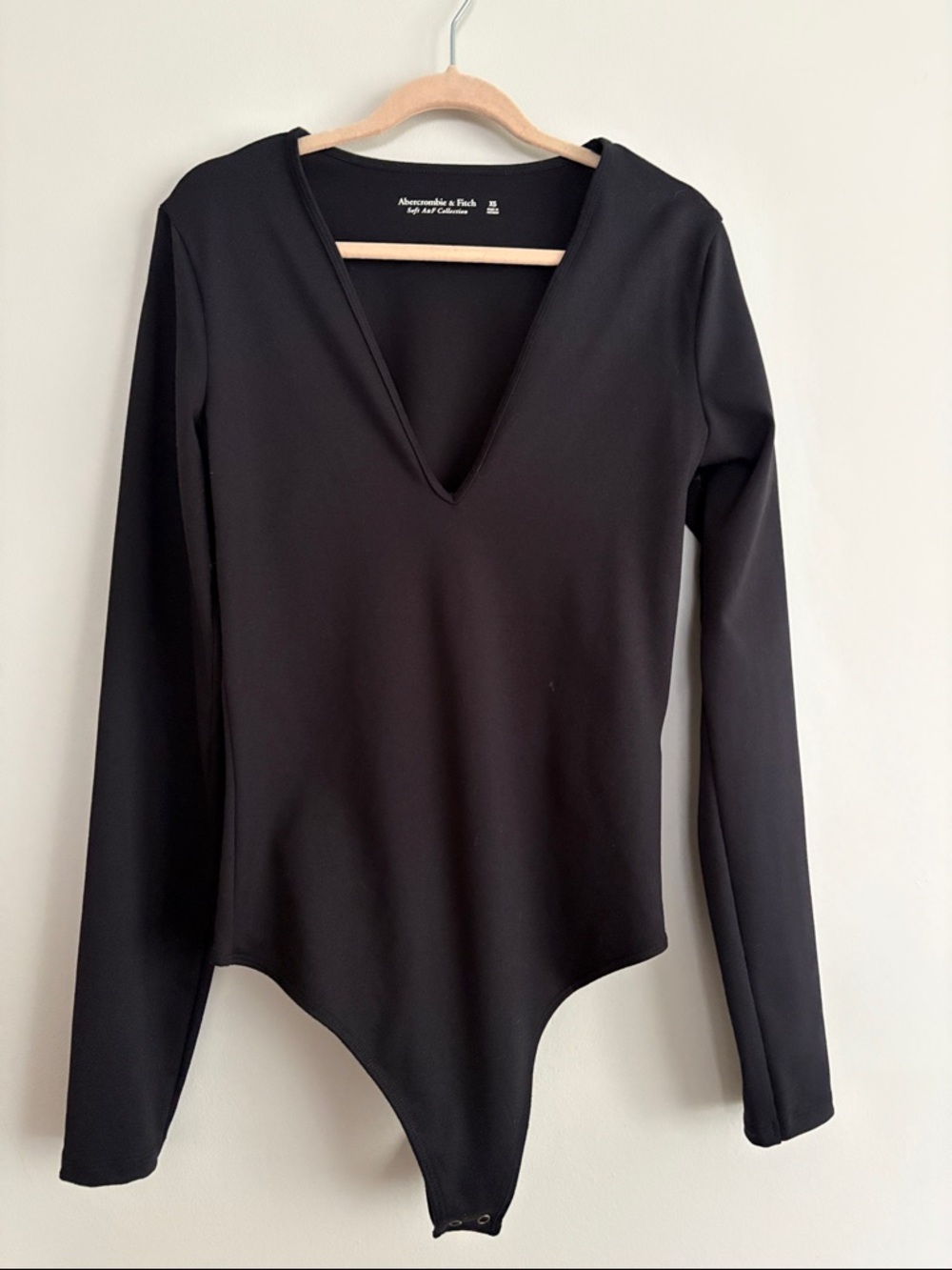 Abercrombie & Fitch Black Long-Sleeve V-Neck Bodysuit